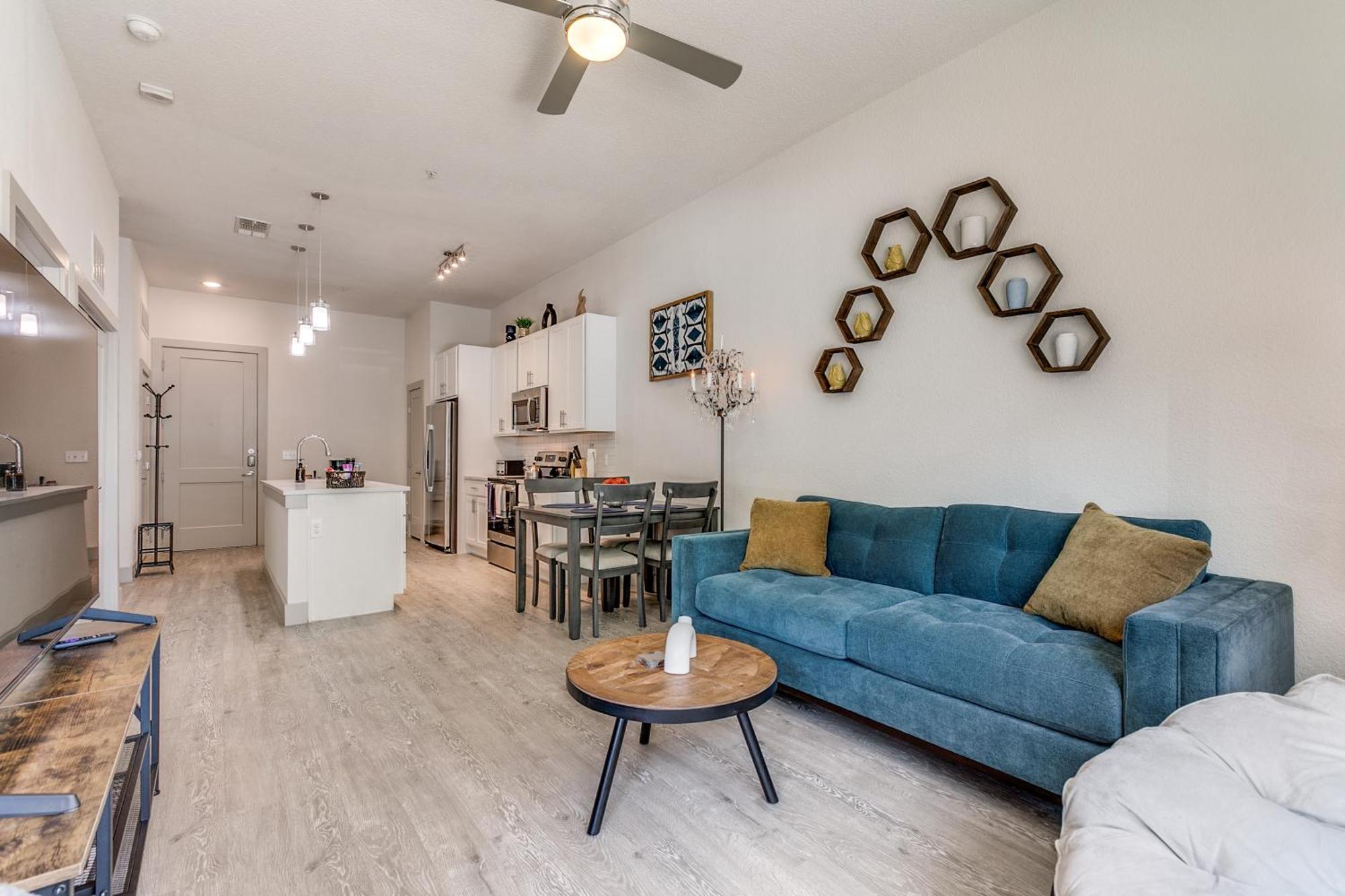 סן אנטוניו Lush Downtown Condo On Riverwalk W King Ste, Free Parking, Pet Friendly, Centrally Located On Riverwalk מראה חיצוני תמונה