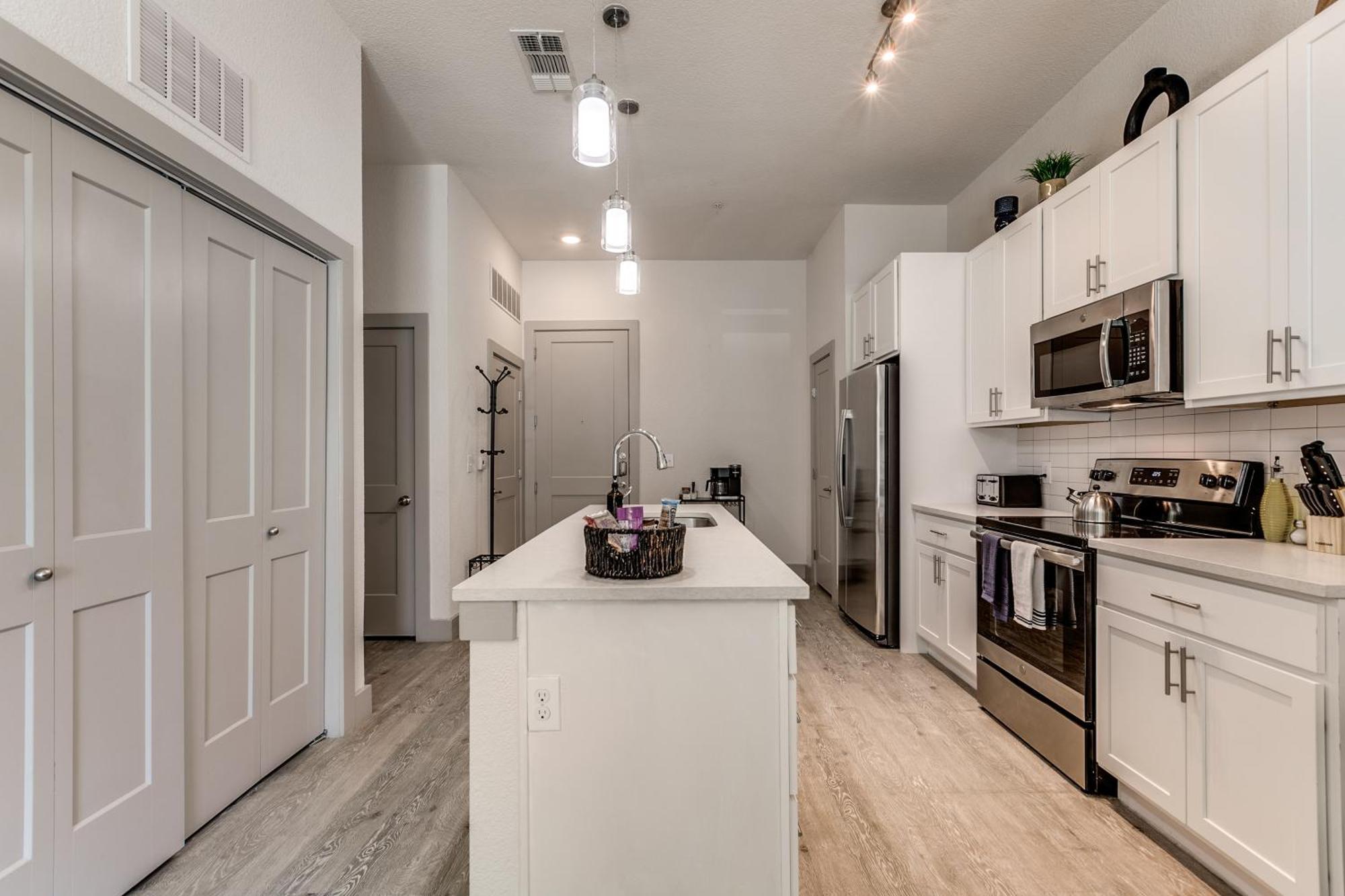 סן אנטוניו Lush Downtown Condo On Riverwalk W King Ste, Free Parking, Pet Friendly, Centrally Located On Riverwalk מראה חיצוני תמונה