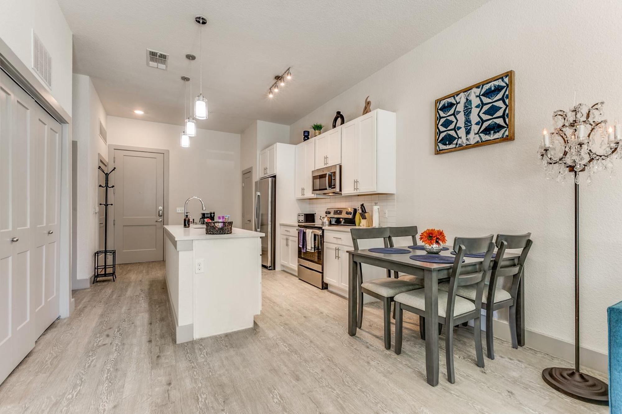 סן אנטוניו Lush Downtown Condo On Riverwalk W King Ste, Free Parking, Pet Friendly, Centrally Located On Riverwalk מראה חיצוני תמונה