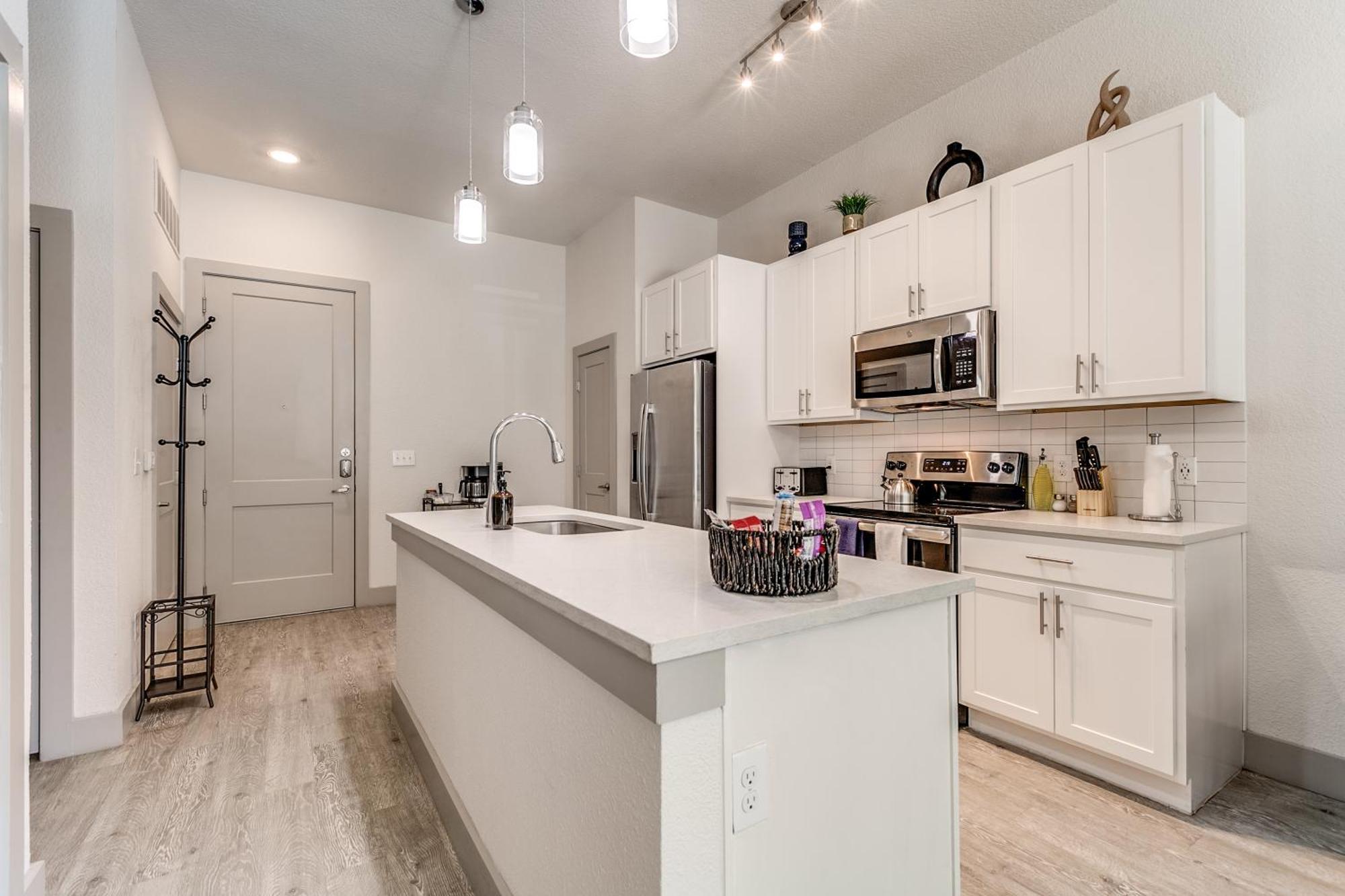 סן אנטוניו Lush Downtown Condo On Riverwalk W King Ste, Free Parking, Pet Friendly, Centrally Located On Riverwalk מראה חיצוני תמונה