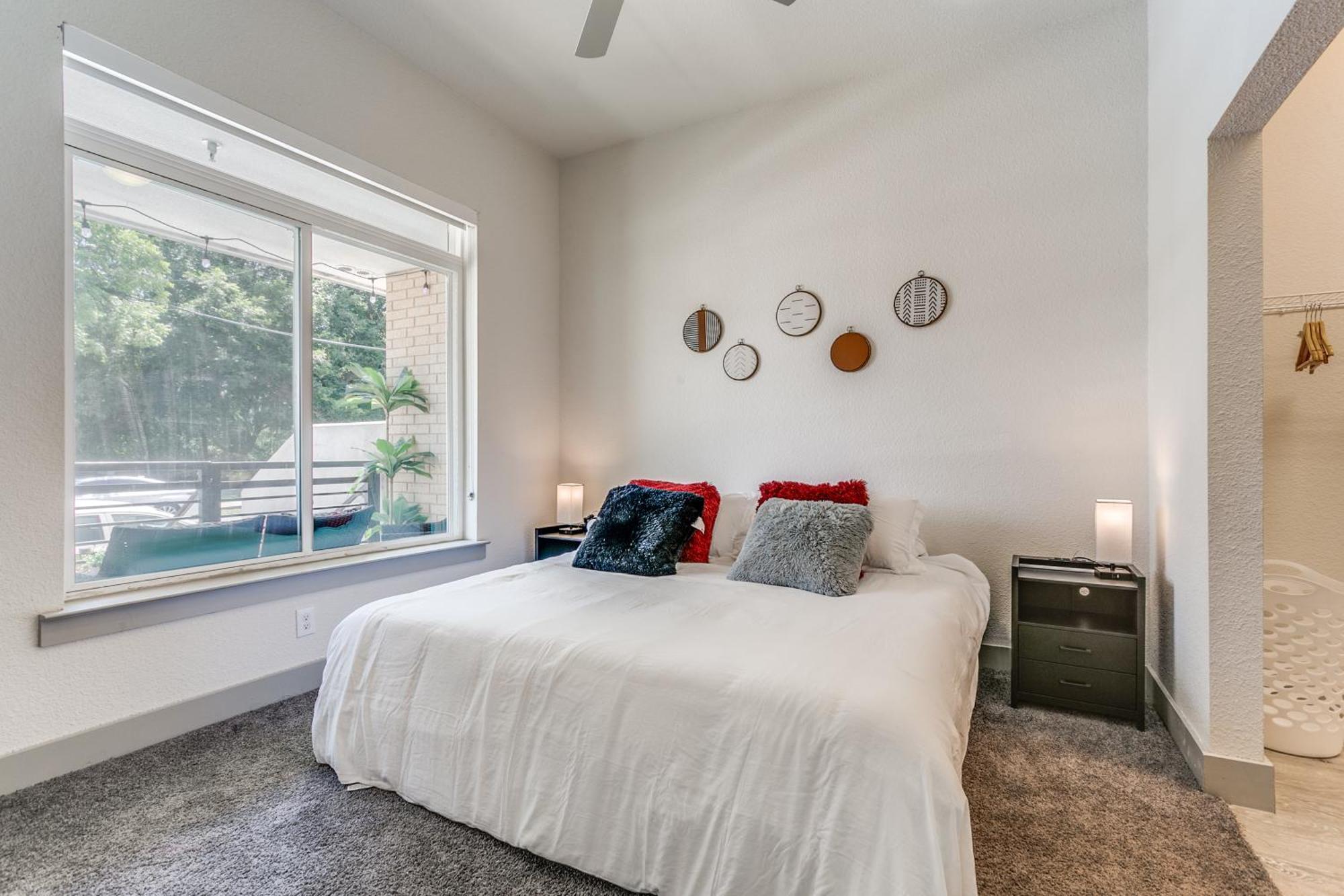 סן אנטוניו Lush Downtown Condo On Riverwalk W King Ste, Free Parking, Pet Friendly, Centrally Located On Riverwalk מראה חיצוני תמונה